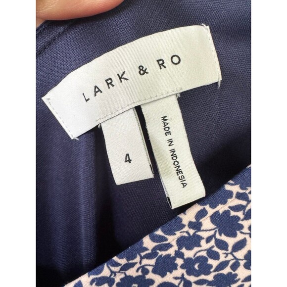 Lark & Ro Women's Ditsy Floral Flutter Cap Sleeve Double V Neck Sheath Dress 4 - Picture 8 of 10